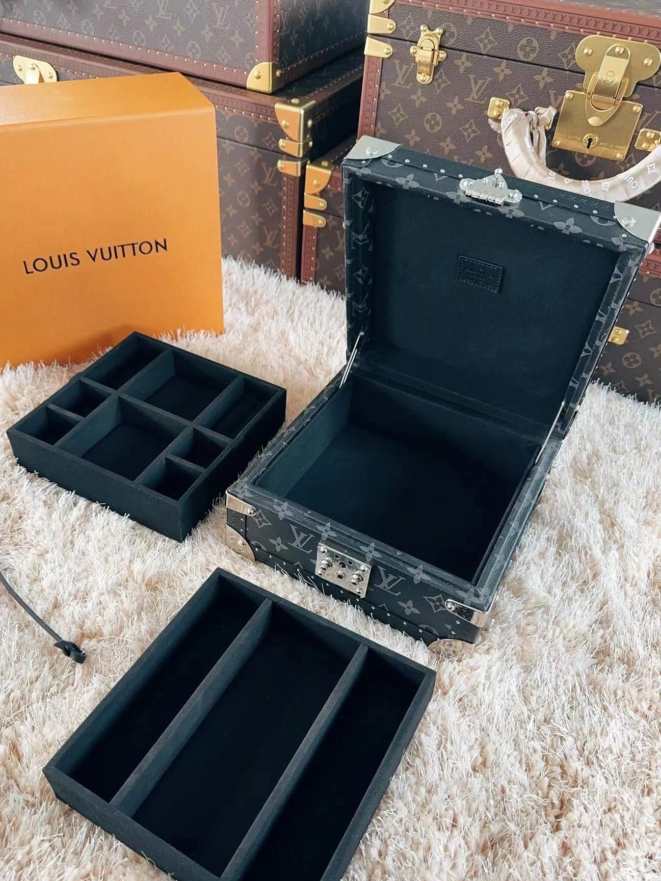 JEWELRY CUSTOM LV BLACK BOX 0722